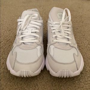 Adidas Falcons in Cloud White (6.5)